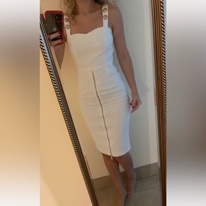 White dresses front zipper and belt